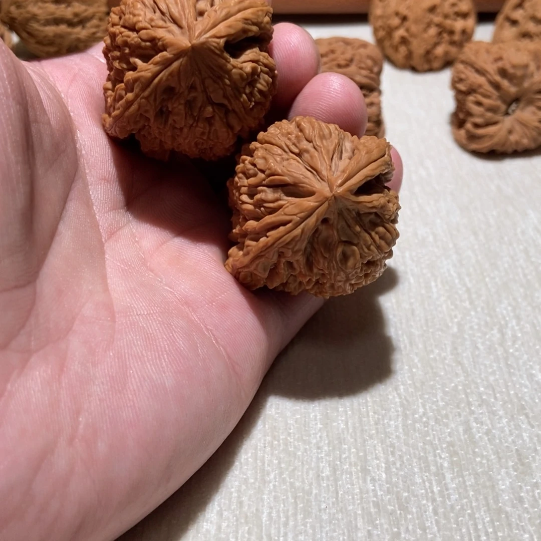 文玩核桃吊坠南疆