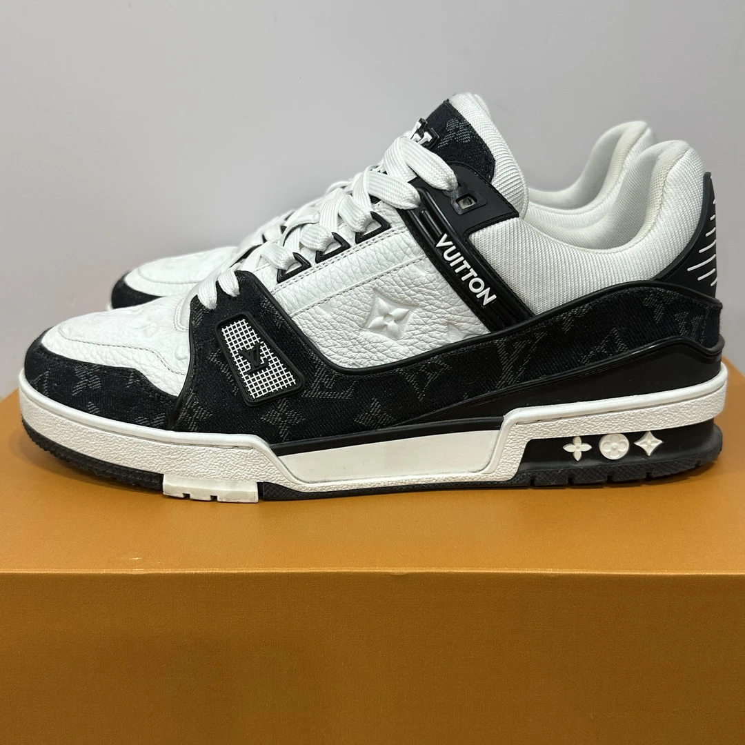 99新 LouisVuitton/路易威登 国码43码 trainer 黑白牛仔 板鞋