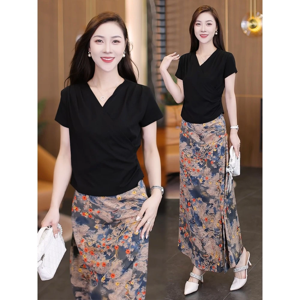 时尚套装裙女2025夏季新款时髦洋气V领短袖上衣碎花半身裙两件套