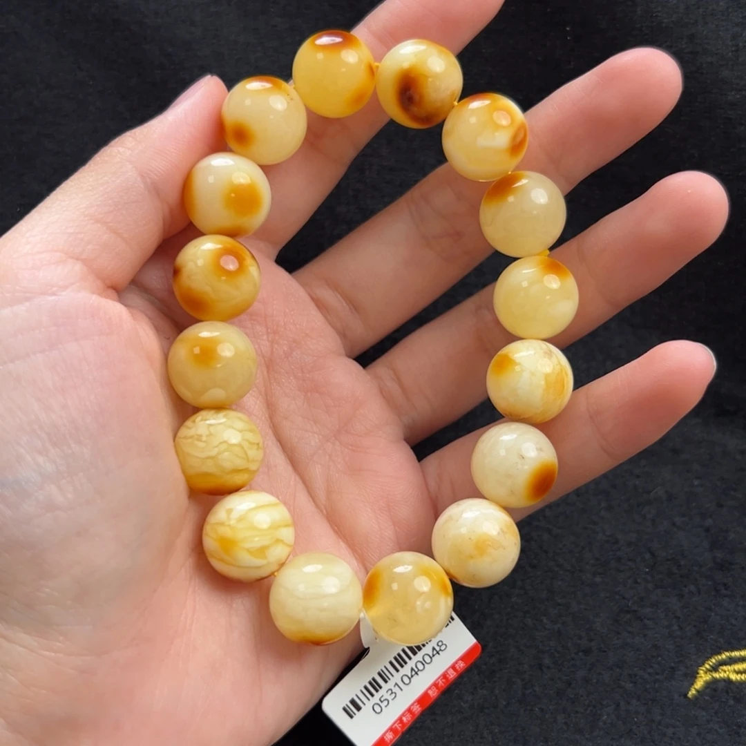 未镶嵌琥珀珠宝奇石