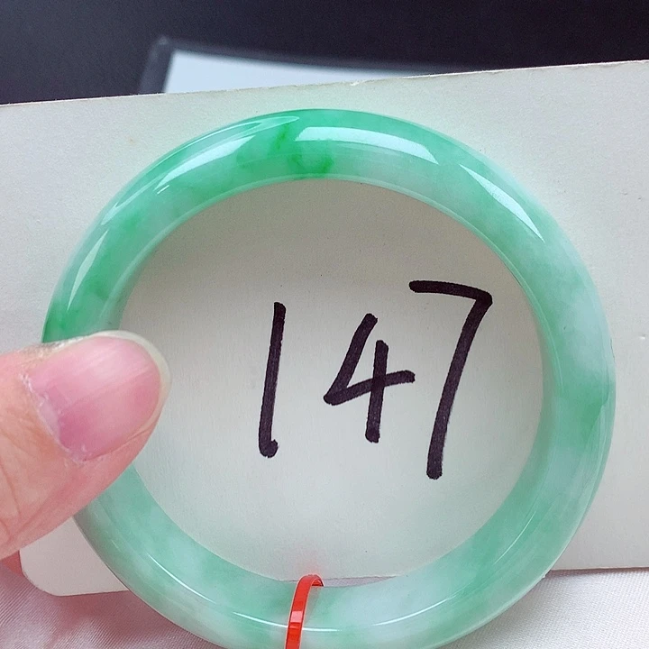 翡翠未镶嵌手镯翡翠