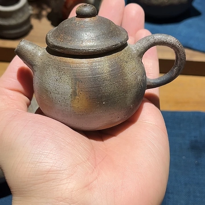 盖碗曾意气  一马凉州