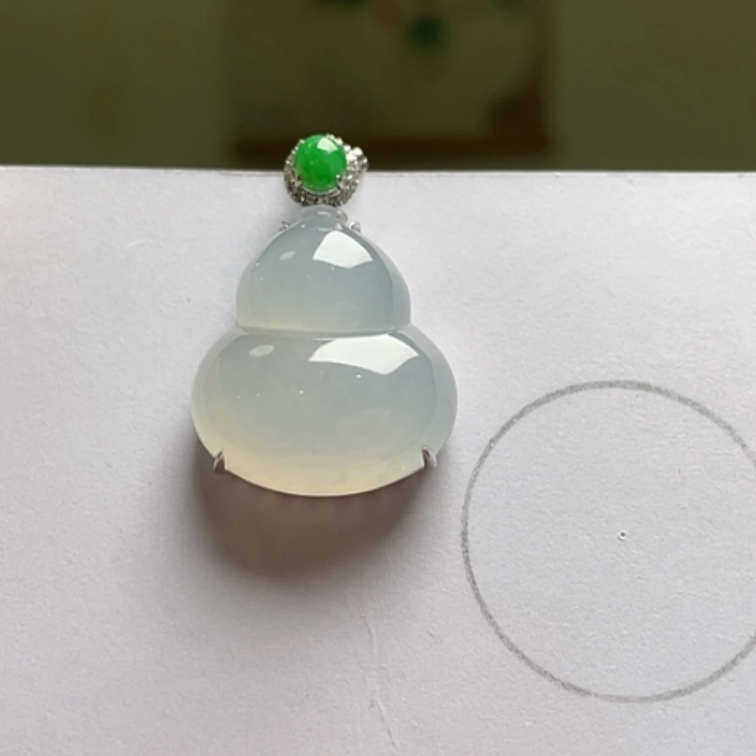 【闪购商品】吊坠(不含链)18K金镶嵌翡翠