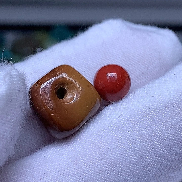南红玛瑙未镶嵌珠宝奇石