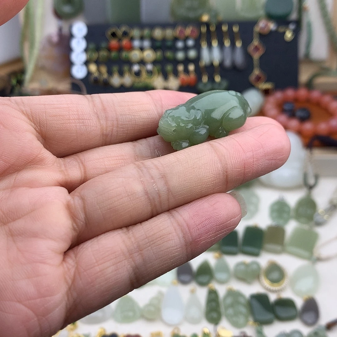 和田玉未镶嵌吊坠(不含链)