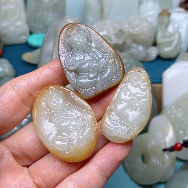 和田玉未镶嵌颈饰旺*