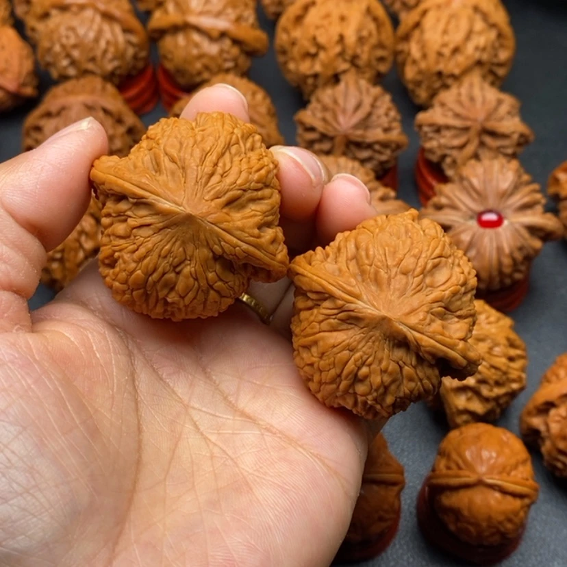 【闪购商品】文玩核桃把件ㅤ***ㅤ核桃