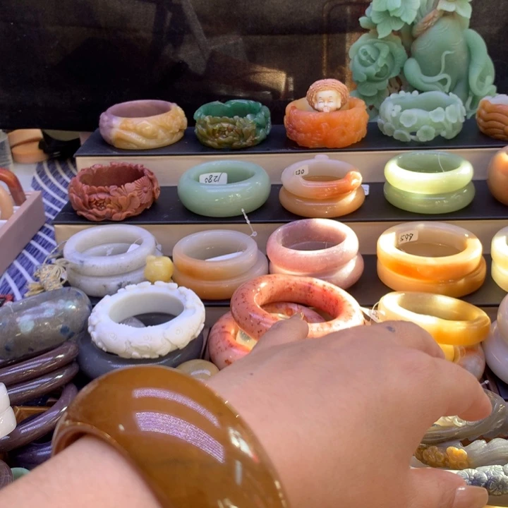 石英质玉136799866未镶嵌带****瑰