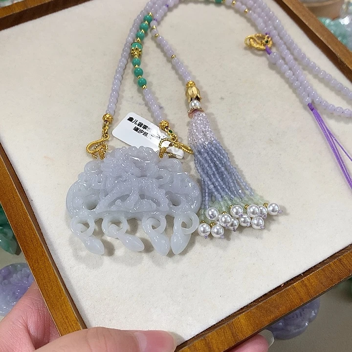 翡翠未镶嵌颈饰翡翠吊坠