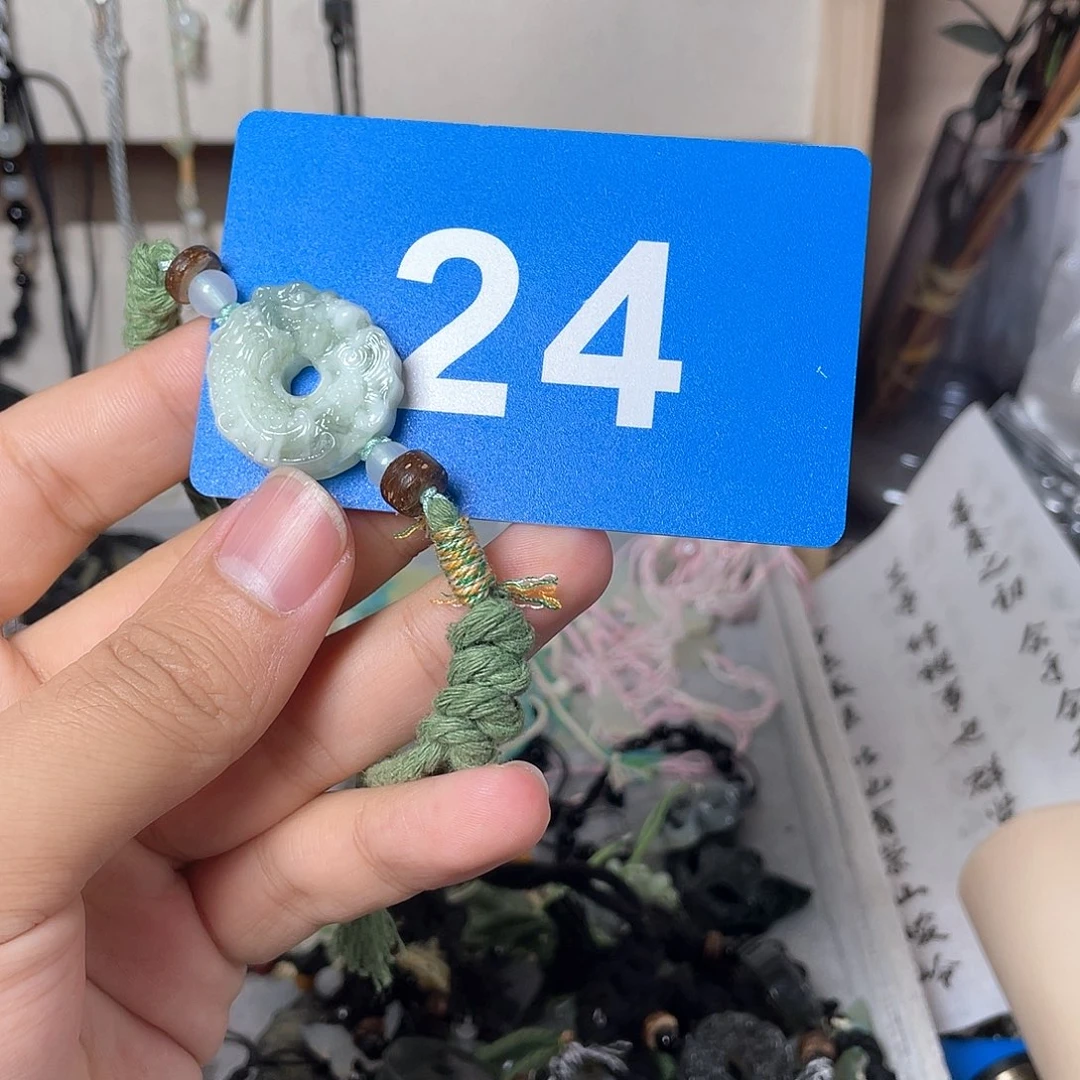 蛇纹石玉手链合金啊****卓多样性（随机发货）