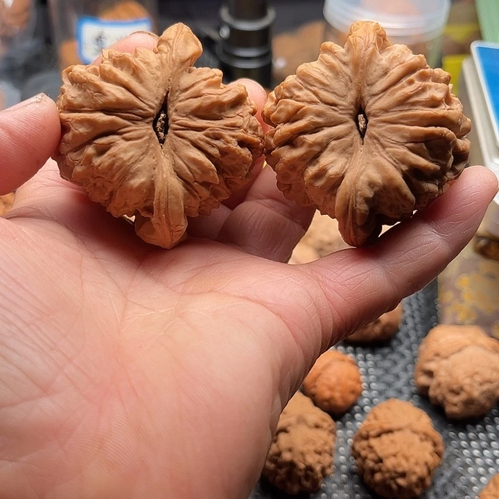 桃核把件全品龙鼎边54