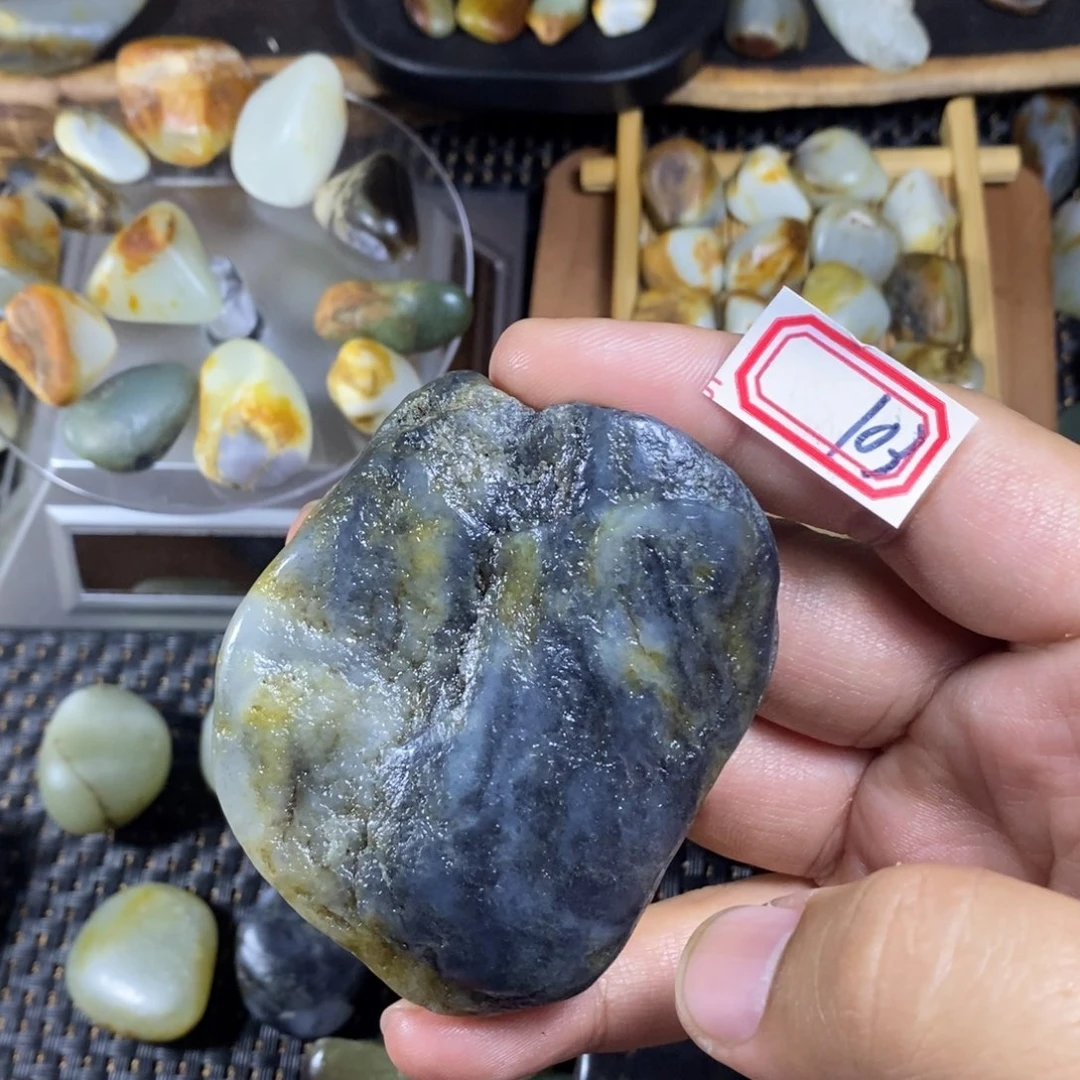 和田玉（糖玉）未镶嵌挂件