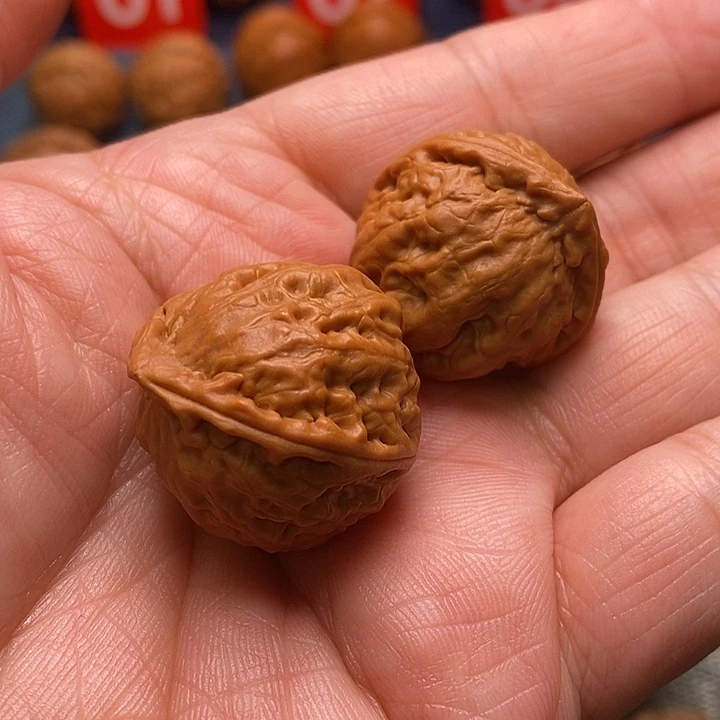 把件文玩核桃文玩小手捻核桃