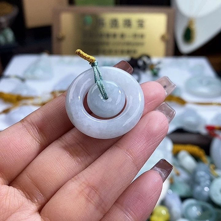 翡翠未镶嵌颈饰4590