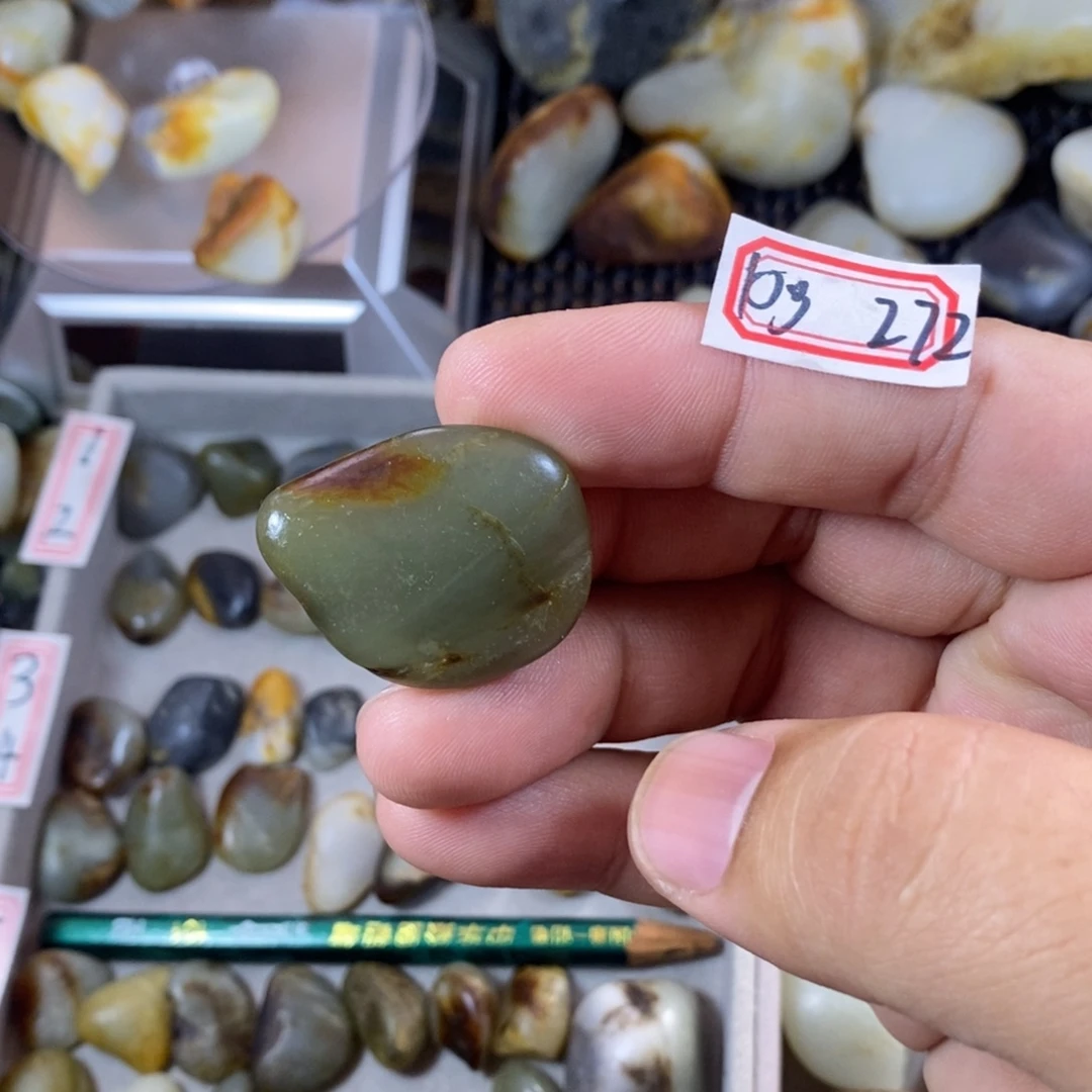 和田玉（糖玉）未镶嵌挂件