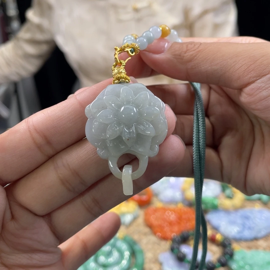 翡翠颈饰未镶嵌代编织