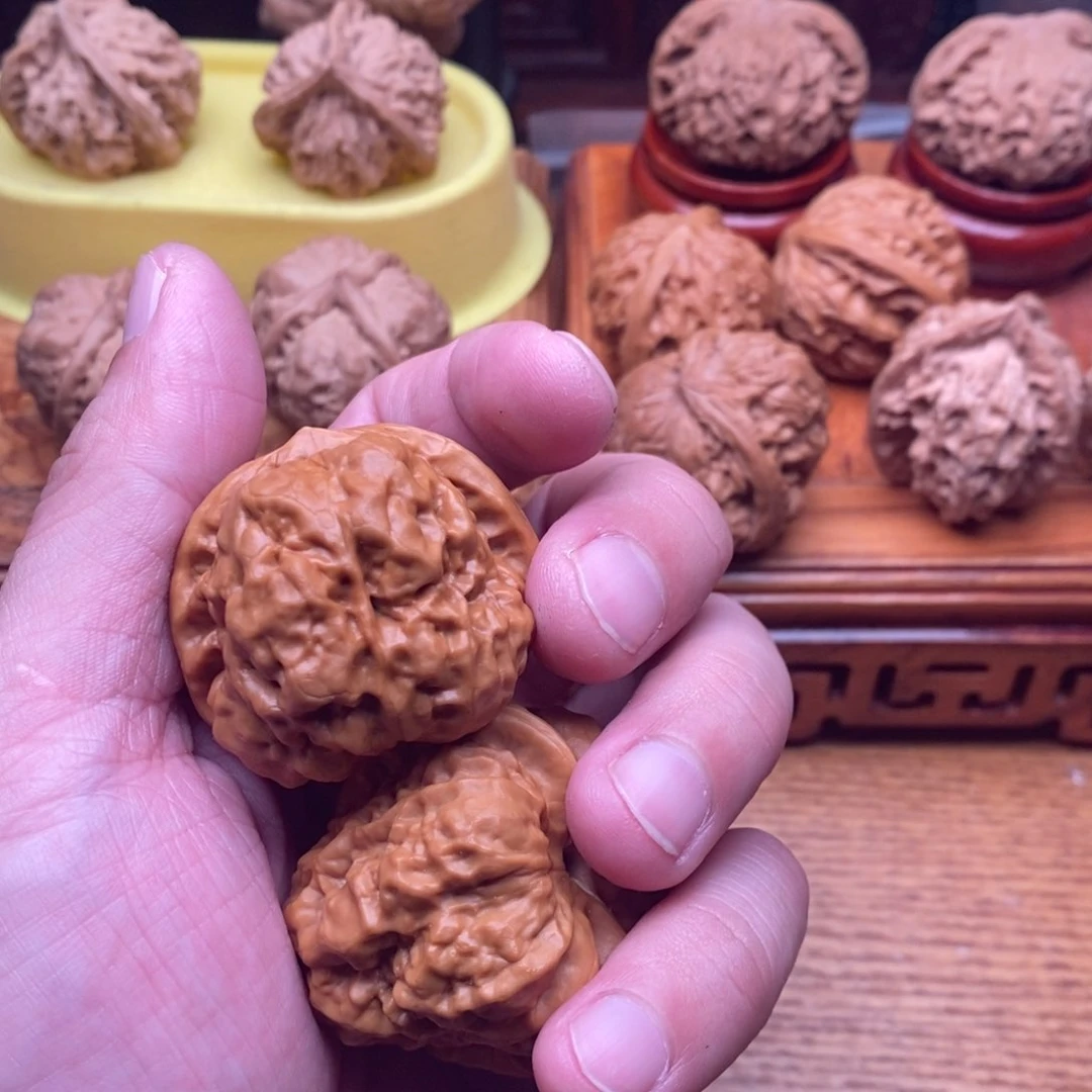 文玩核桃把件成****新蛤蟆