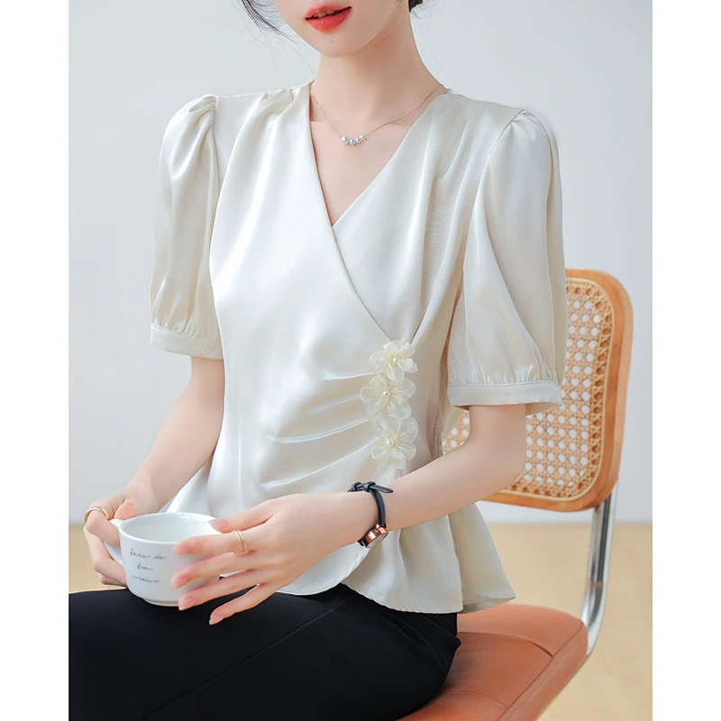 法式V领短袖雪纺衬衫女装2025夏季洋气花朵钉珠褶皱收腰短款上衣
