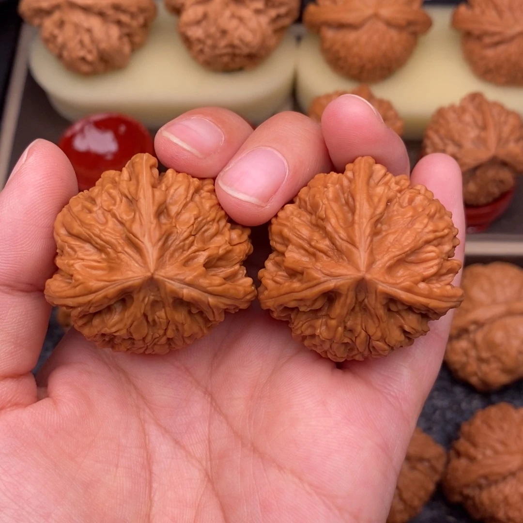 文玩核桃把件毕业大三棱37