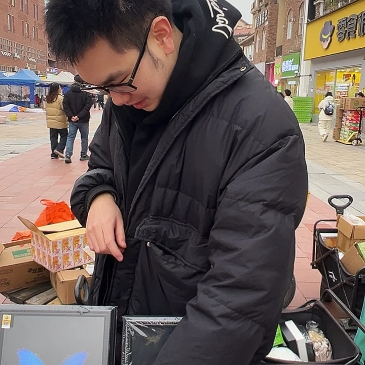 有机玻璃小助理代言产品随机发