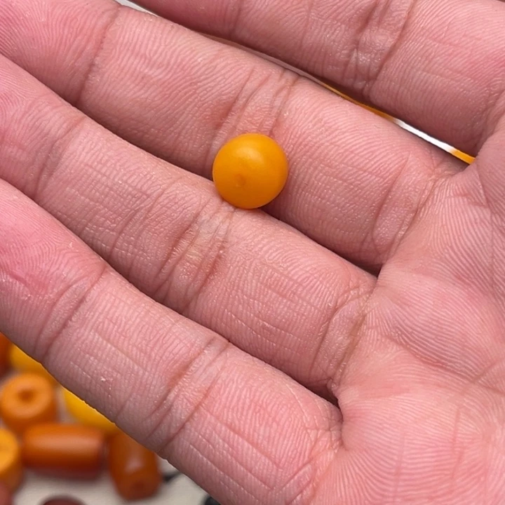 *****琥珀未镶嵌裸石蜜蜡墩子