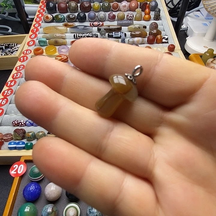 玛瑙/玉髓未镶嵌颈饰