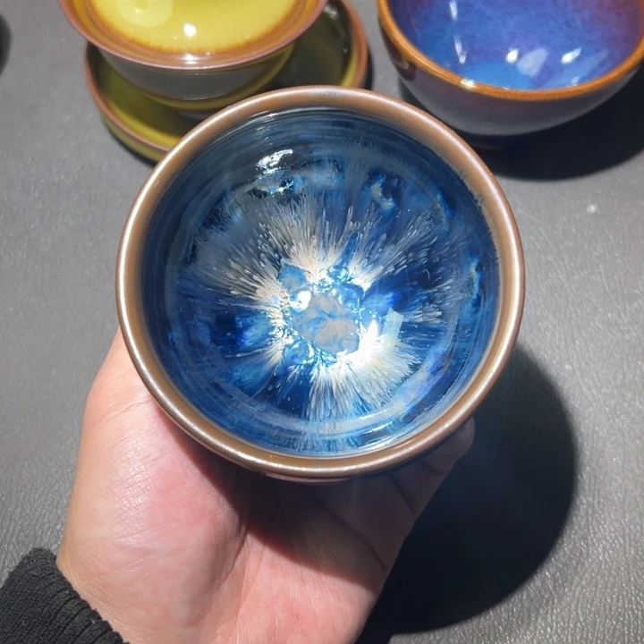 茶盏好想好期待呀抱