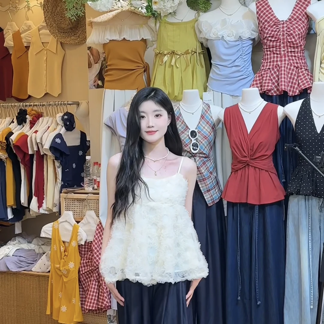 ‘晨露花苞满满诚意•精致重工立体网纱吊带背心