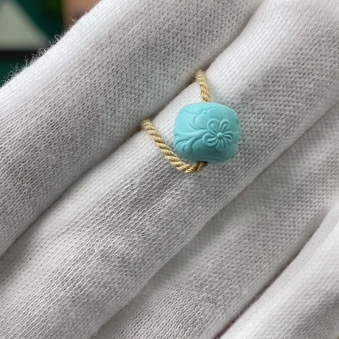 绿松石未镶嵌珠宝奇石卡9.7 梅花