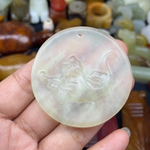 蛇纹石玉未镶嵌颈饰51