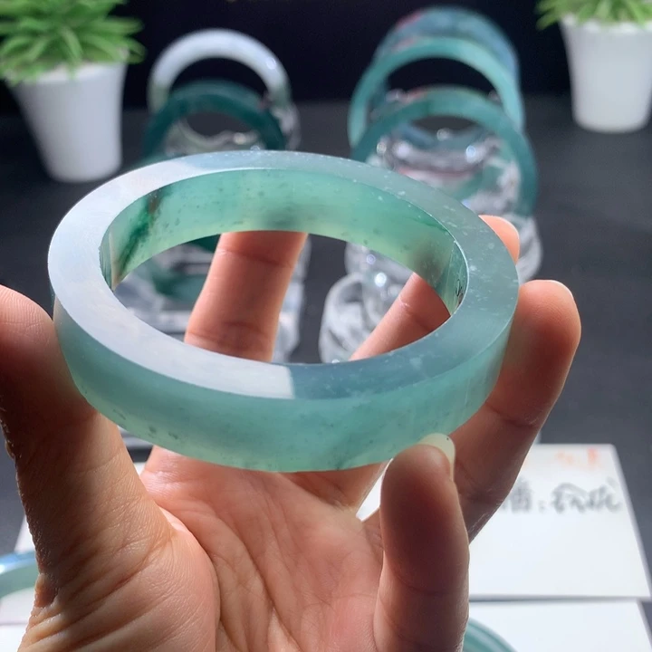 云***海定制翡翠未镶嵌翡翠手镯