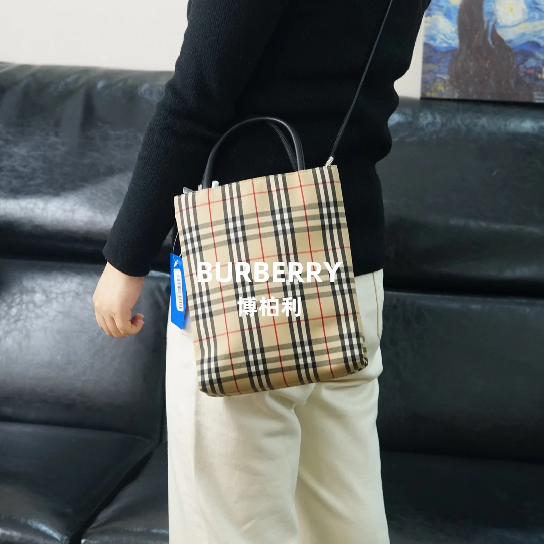 95新 BURBERRY/博柏利 格纹斜挎包/JJ12704558/4558