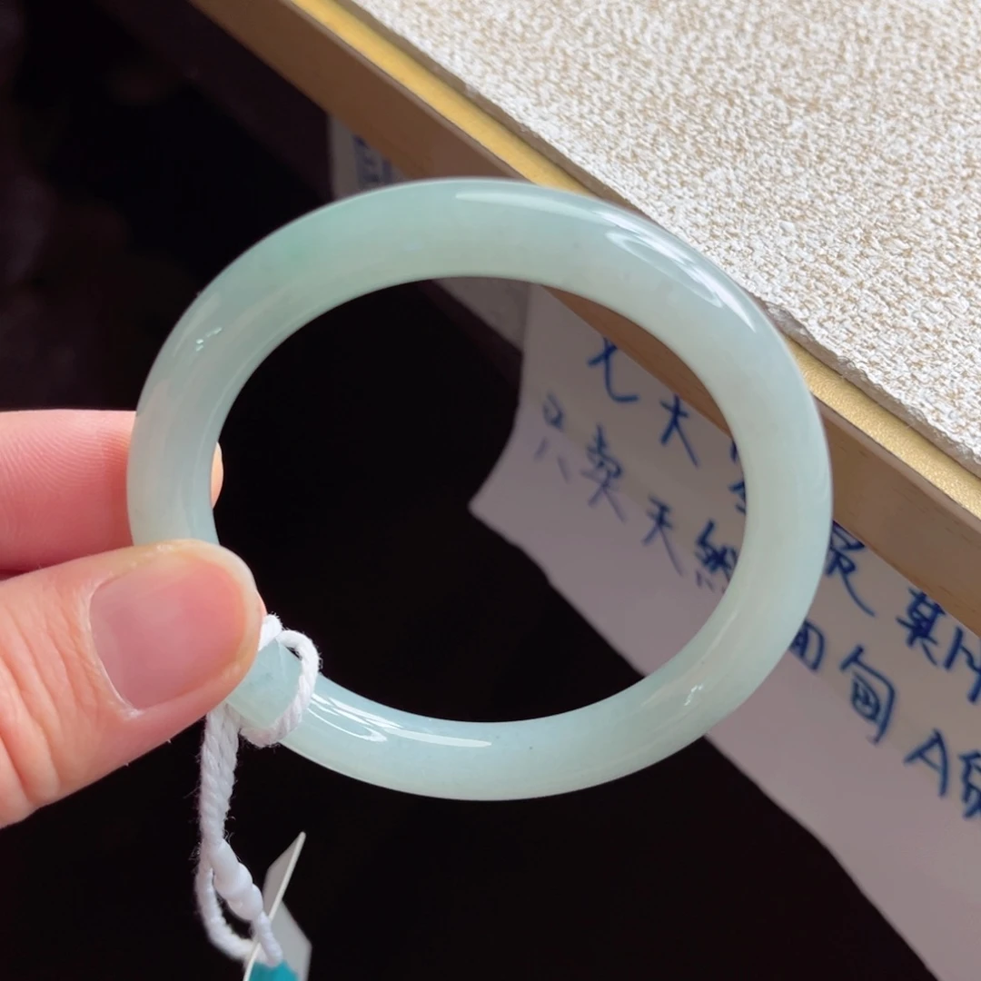 翡翠未镶嵌手镯手镯