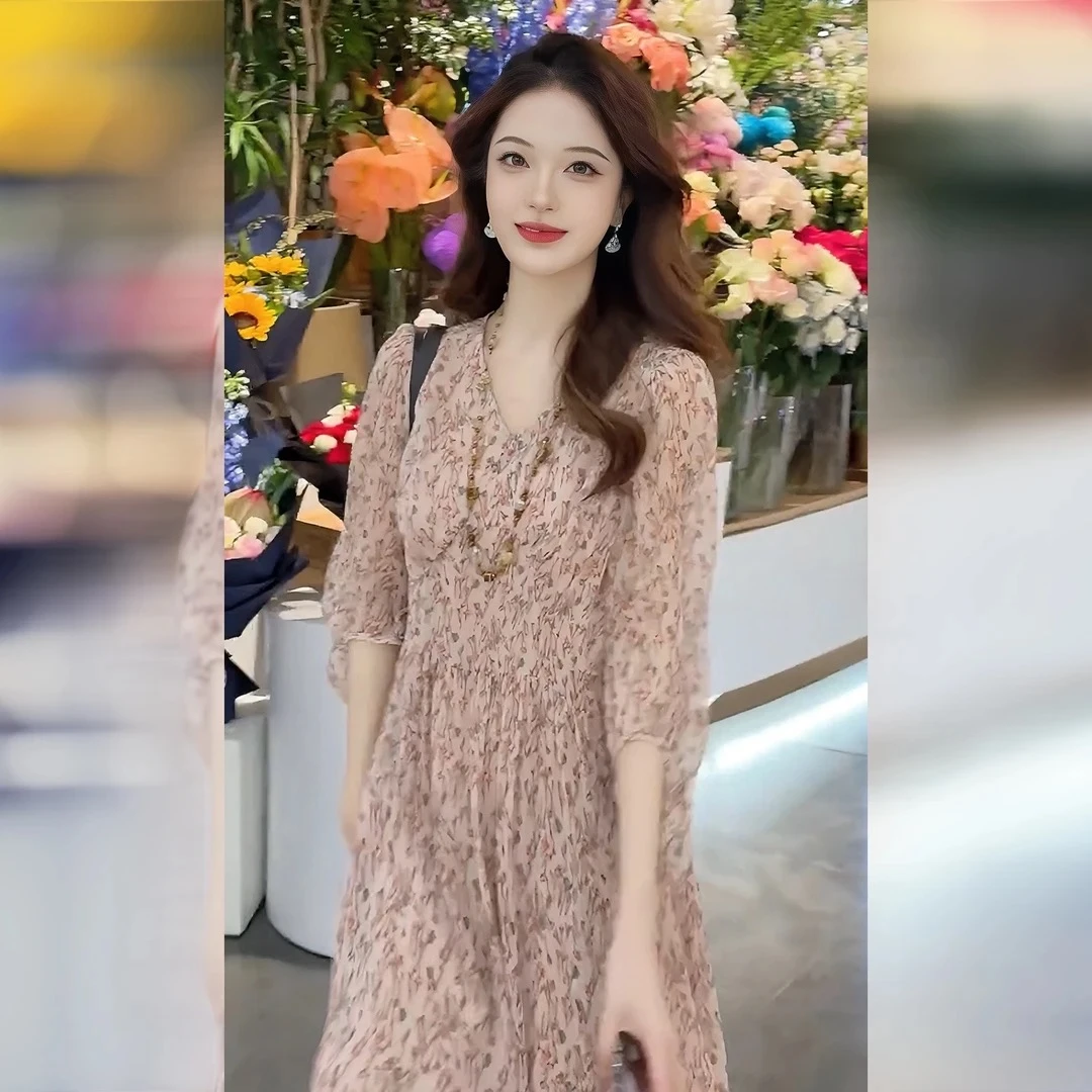 法式时尚气质碎花连衣裙女春夏新款优雅气质洋气设计感轻奢长裙