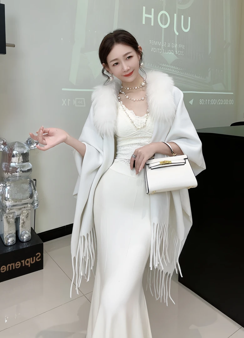[春歌]2025秋季新款羊毛披肩大衣女百搭设计感貉子毛领高货上衣女