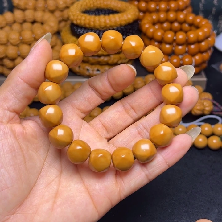 橄榄核吊坠聚宝盆