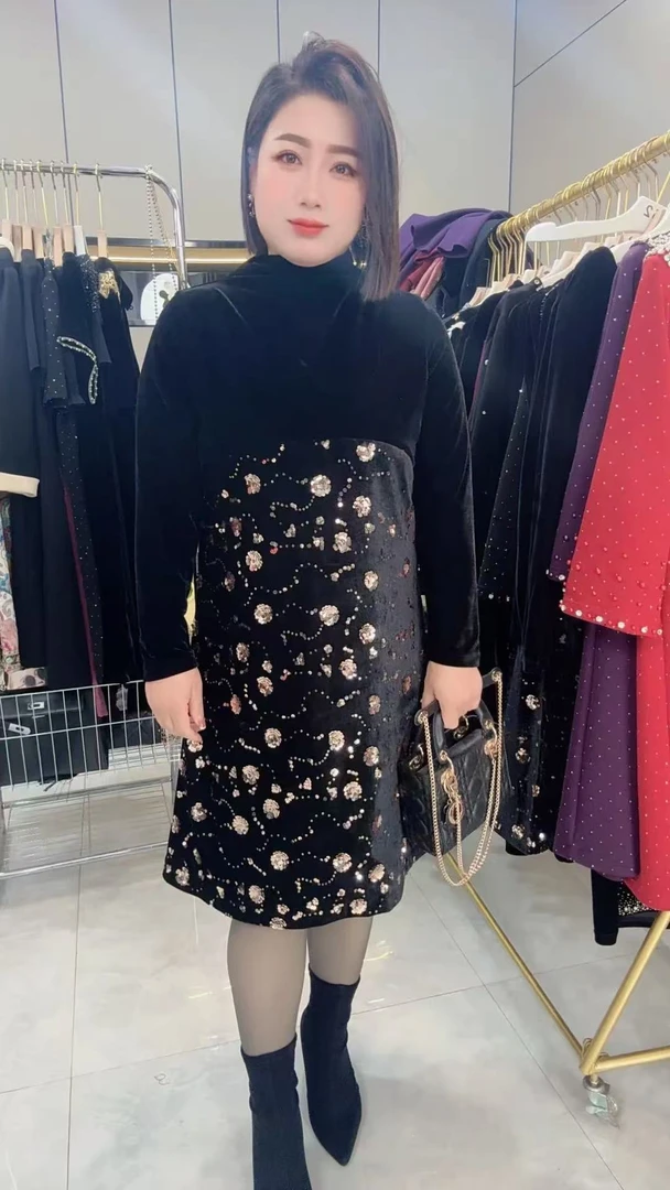 冬季重工气质亮片花拼接款显瘦遮肉连衣裙