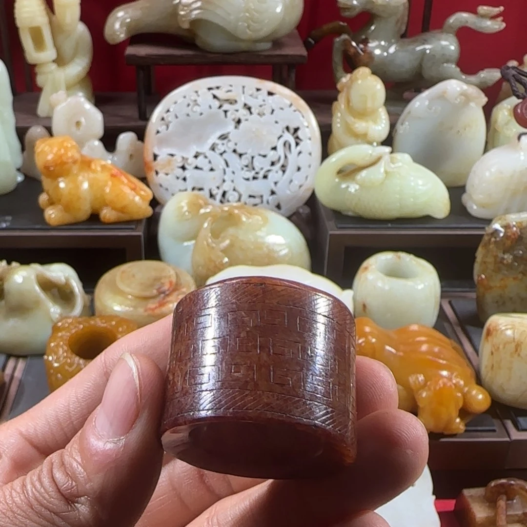 和田玉摆件未镶嵌人**值