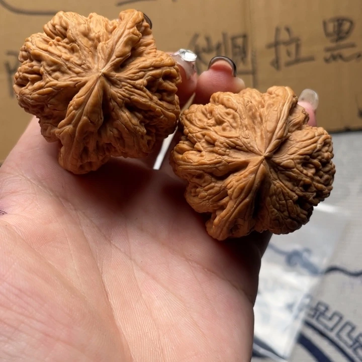 江***人把件文玩核桃大粗筋43