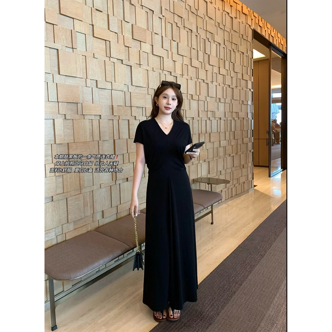 现货8539D大婉酱微胖定制【夜曲小黑裙】小众褶皱V领连衣裙收腰长裙