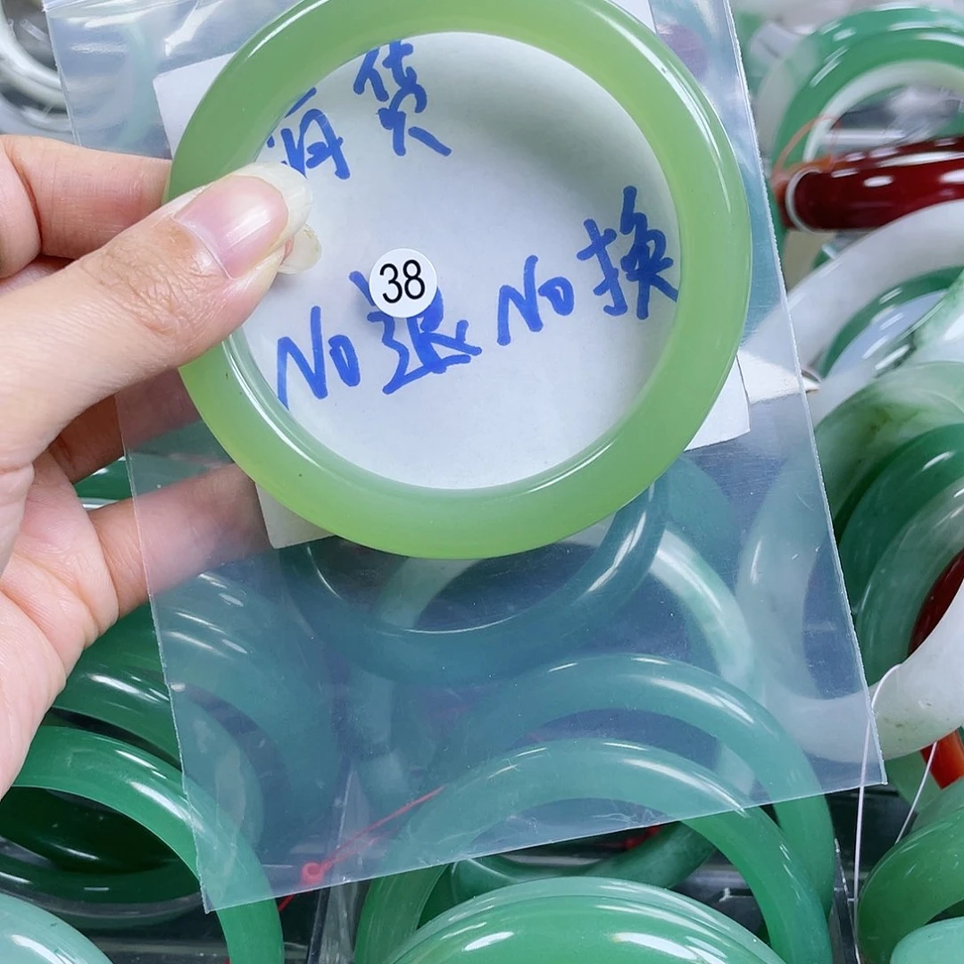 石英质玉颈饰未镶嵌63