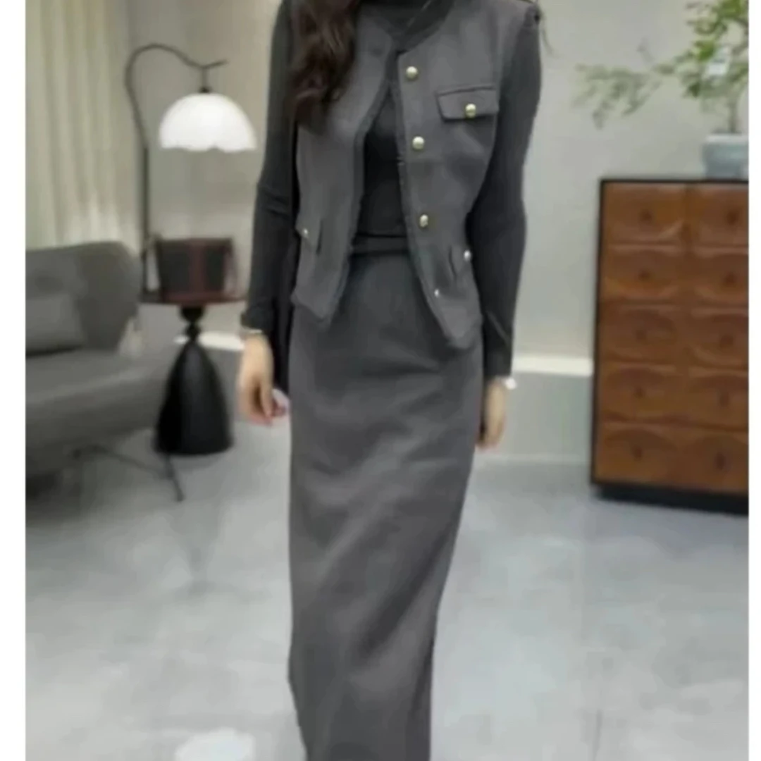 2新款时尚显瘦气质女士小香风长袖打底衫马甲半身裙套装