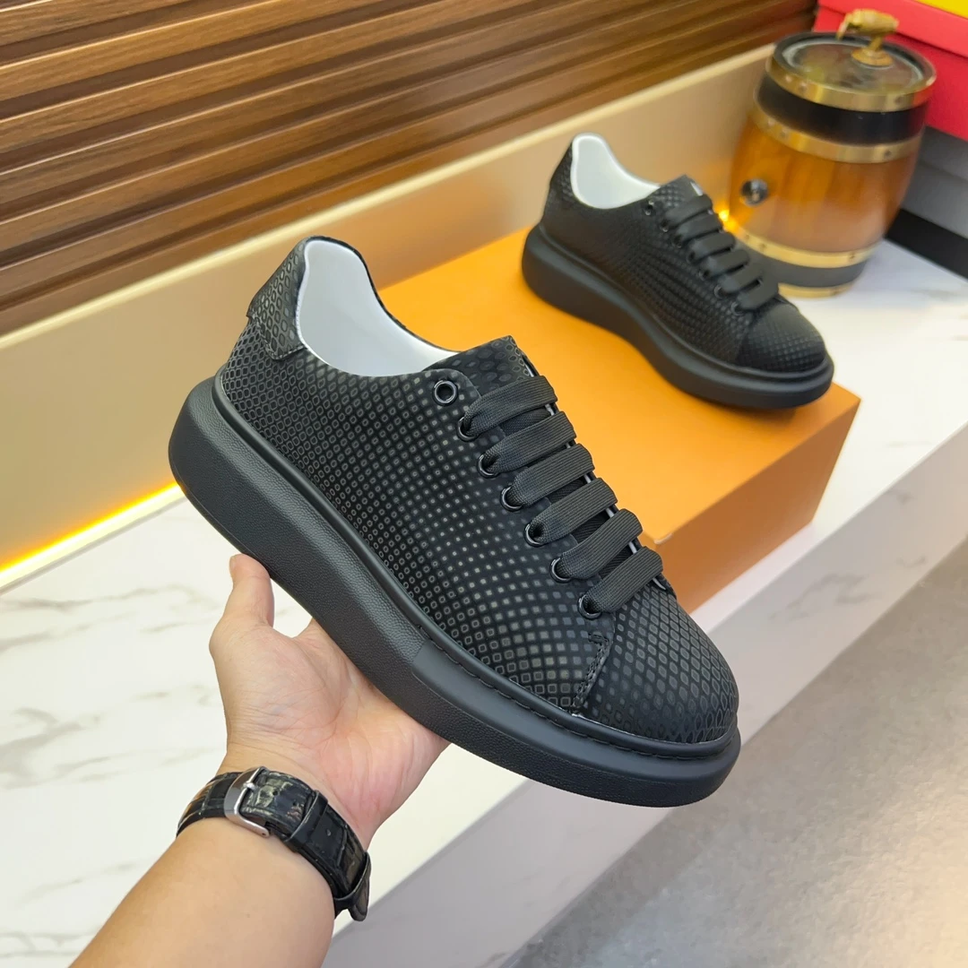 新款硬底休闲板鞋男士夏季透气厚底增高小白鞋头层牛皮奢侈风男鞋