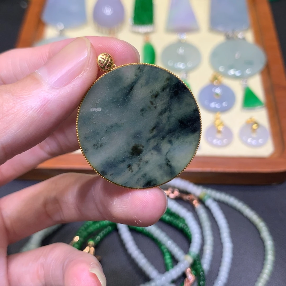 翡翠18K金镶嵌吊坠(不含链)