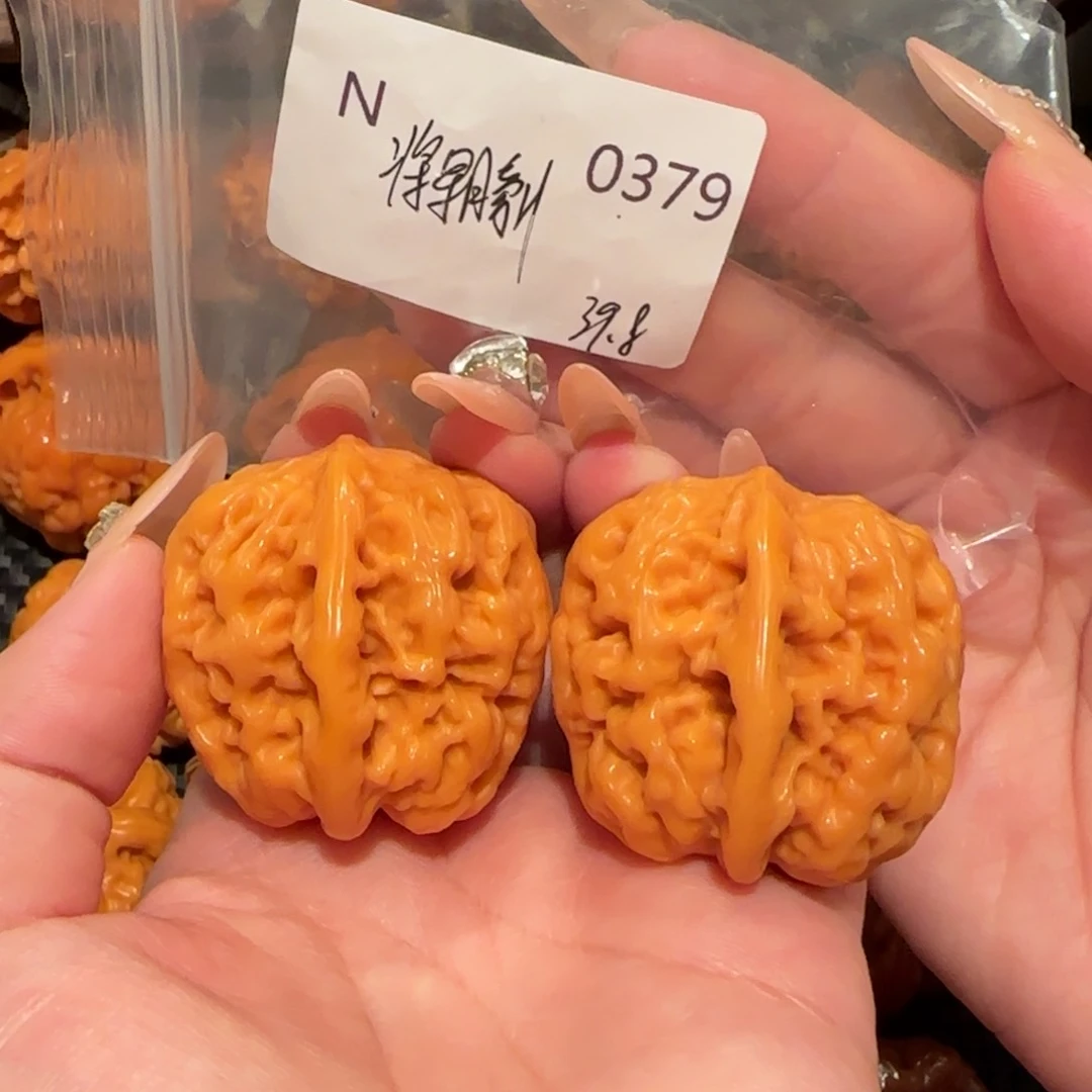 笑***风文玩核桃吊坠将军膀39精品