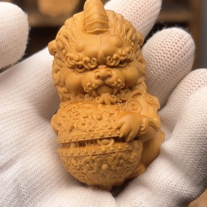 六公分貔貅手把件黄杨木