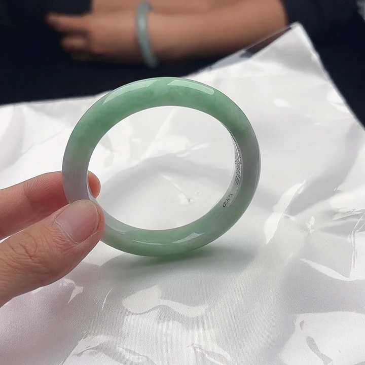 翡翠未镶嵌手镯x25556