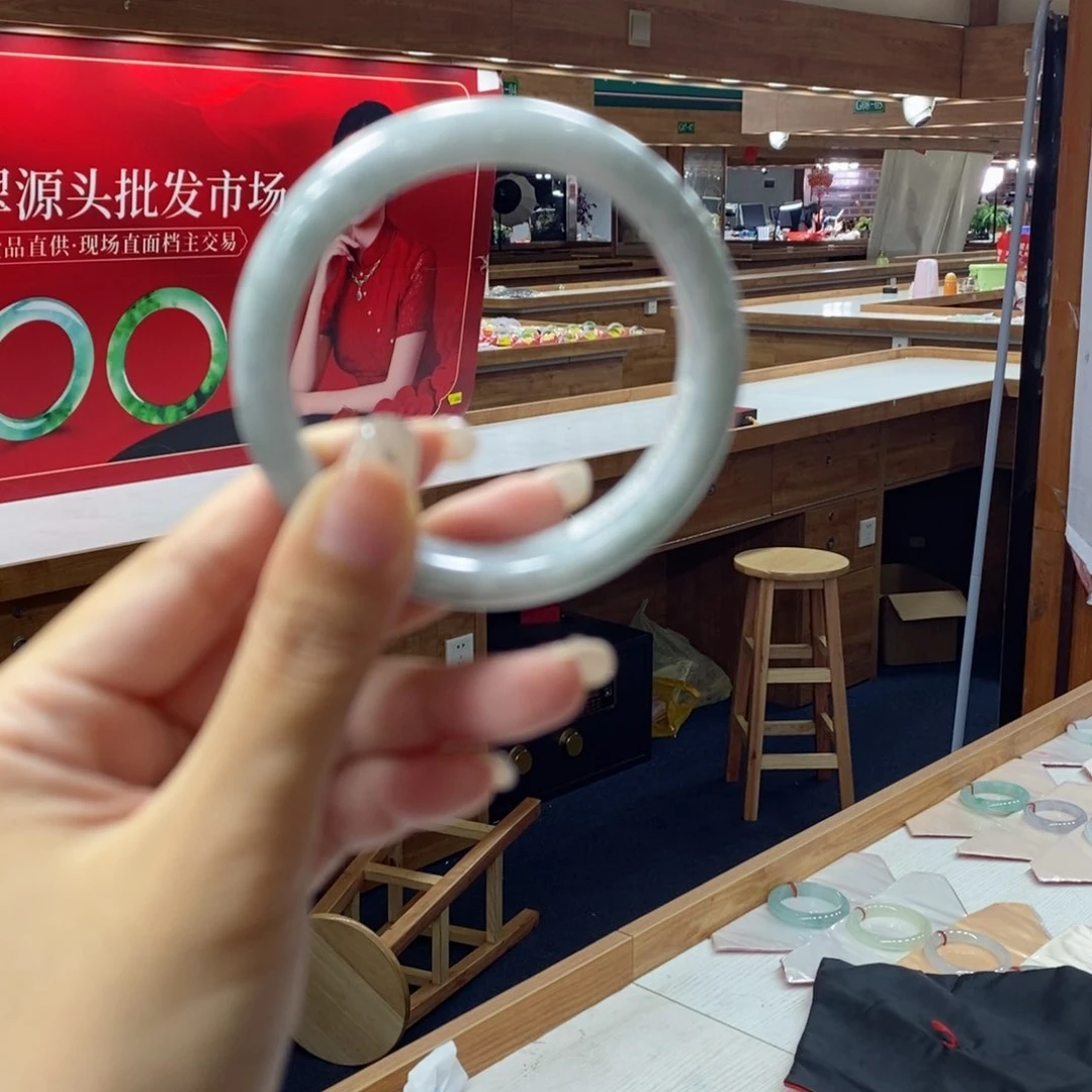 未镶嵌手镯翡翠翡翠