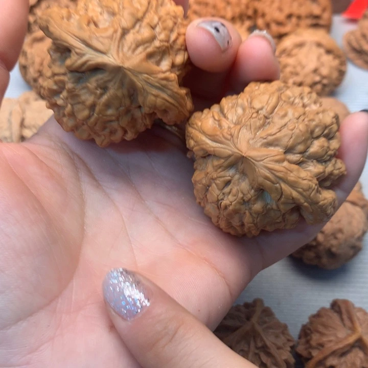 文玩核桃把件全品龙鼎50