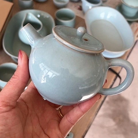 盘汝瓷苹果壶微瑕漏